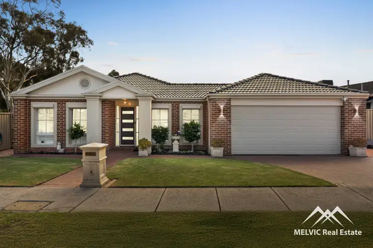 21 Mornington Grove, Berwick VIC 3806