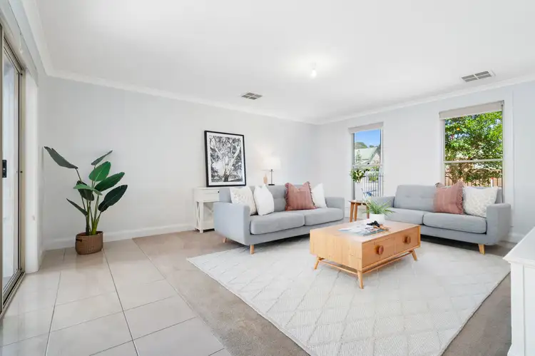 Third view of Homely townhouse listing, 6/6 Anne Street, Wodonga VIC 3690