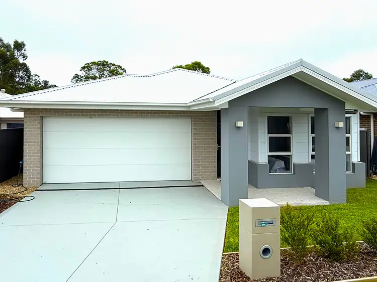 5 Burton Drive, Tahmoor NSW 2573