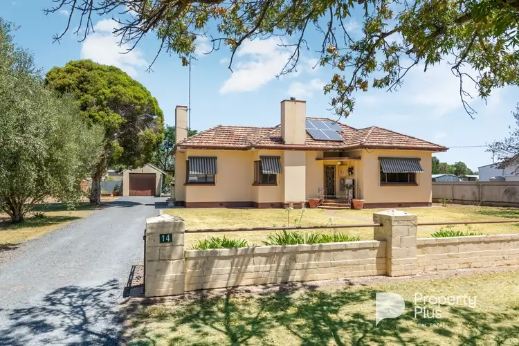 14 Menzies Street