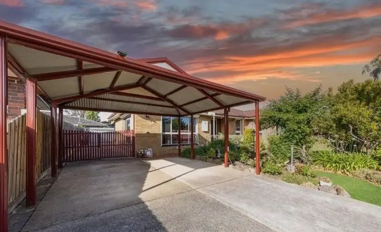 2 Laraine Place
