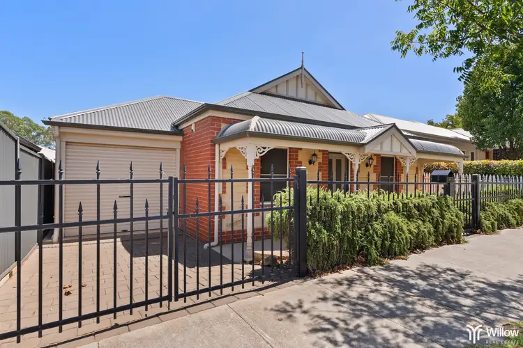 3 Campbell Cct