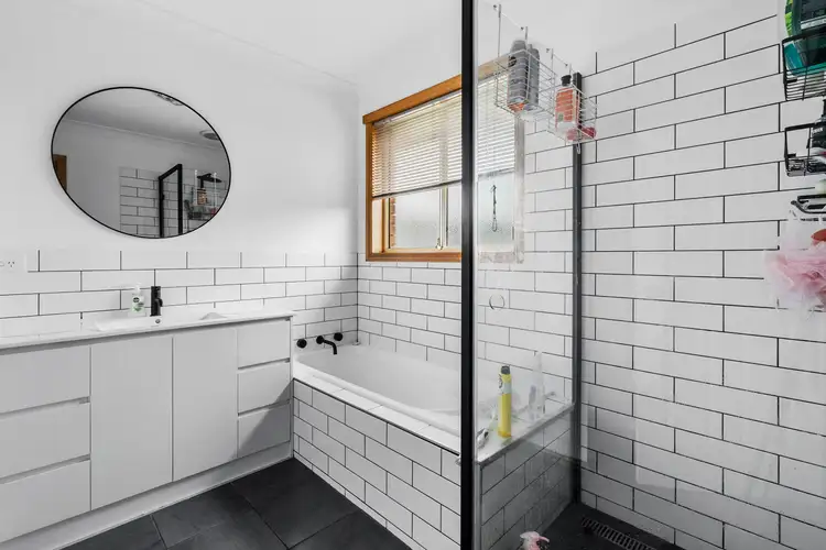 16 Erin Close, Brighton TAS 7030