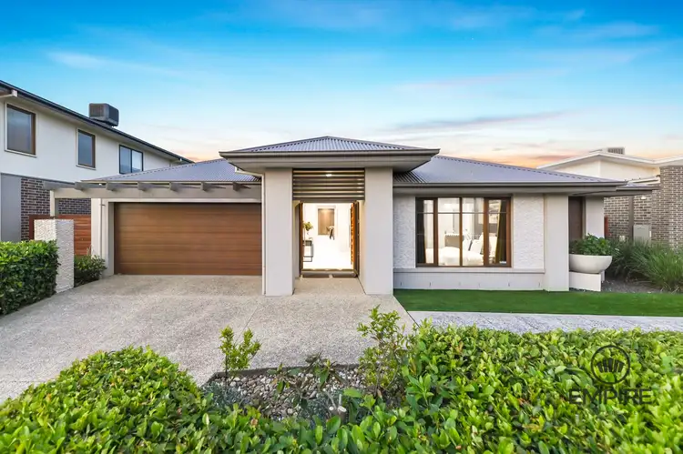 20 Flowerbloom Cres, Clyde North VIC 3978