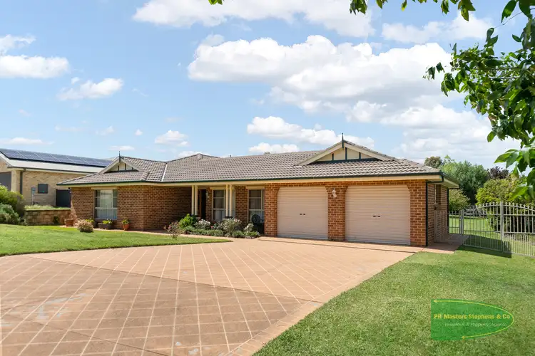 31 Willow Drive, Kelso NSW 2795