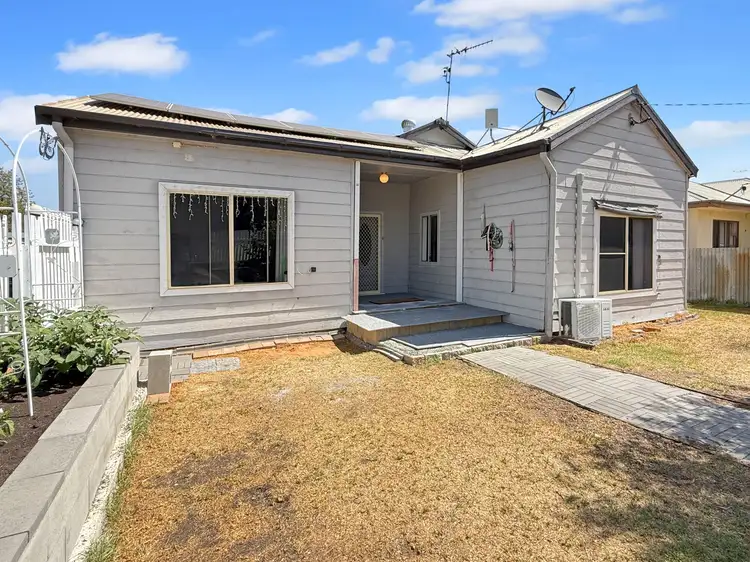 24 Argus Street, Narrandera NSW 2700
