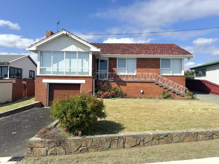 5 Athol Street, Somerset TAS 7322