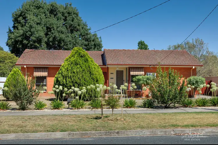 83 MAIN STREET, Chiltern VIC 3683