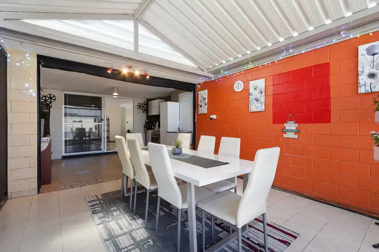 26 Bordeaux Parade, Piara Waters WA 6112
