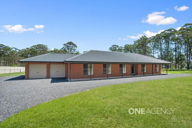 18 Knoll Parade, Woollamia NSW 2540