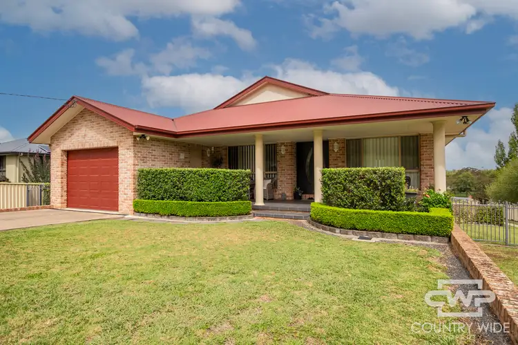 16 Bates Avenue, Glen Innes NSW 2370
