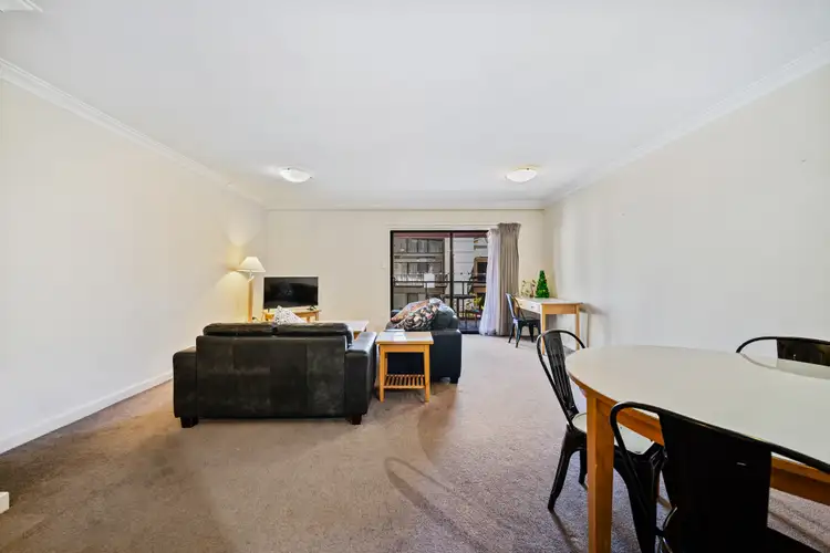 8/118 Mounts Bay Road, Perth WA 6000