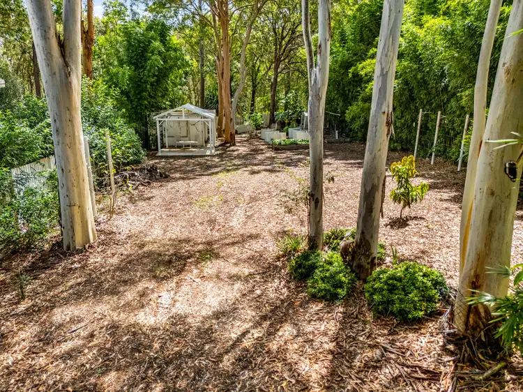 27 Alexander Street, Macleay Island QLD 4184