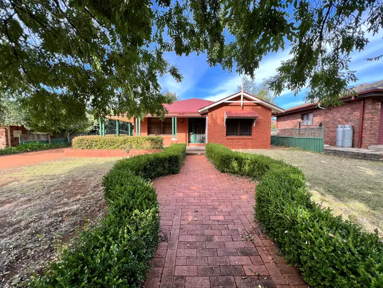 Main view of Homely house listing, 8 Lincoln Park Way, Dubbo NSW 2830