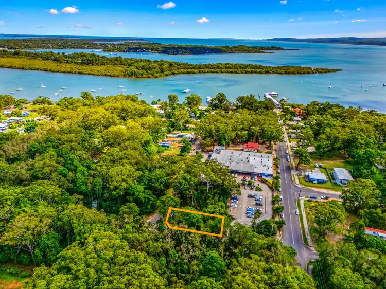 30 Cambridge Road, Russell Island QLD 4184
