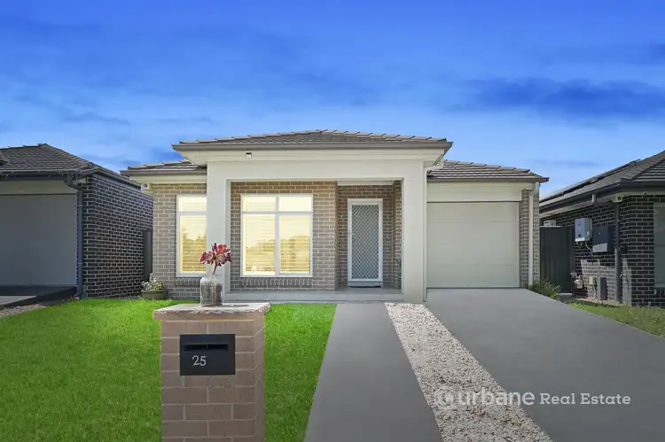 25 Navy Road, Jordan Springs NSW 2747