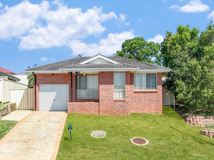 4 Topper Place, Englorie Park NSW 2560