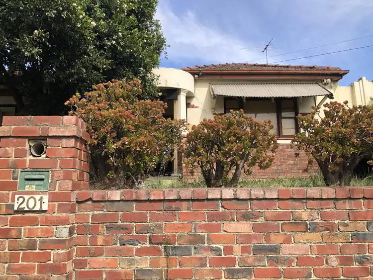 201 Nicholson Street