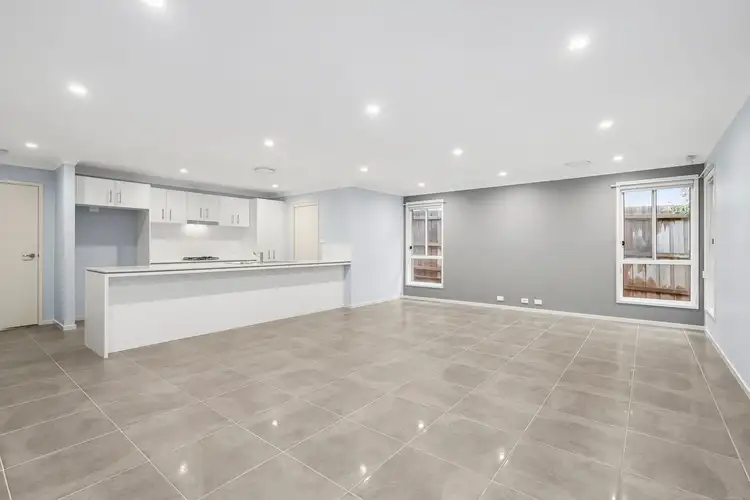 Fifth view of Homely house listing, 2 McAlroy Place, Goulburn NSW 2580