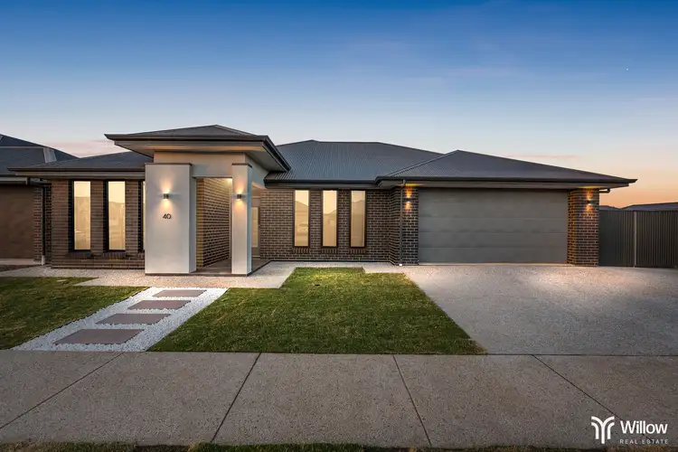 40 Kingfisher Drive