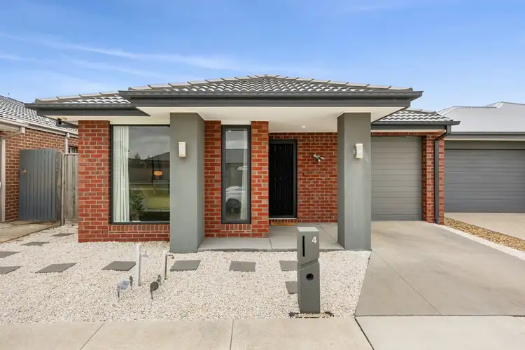 4 Ulric Place, Charlemont VIC 3217