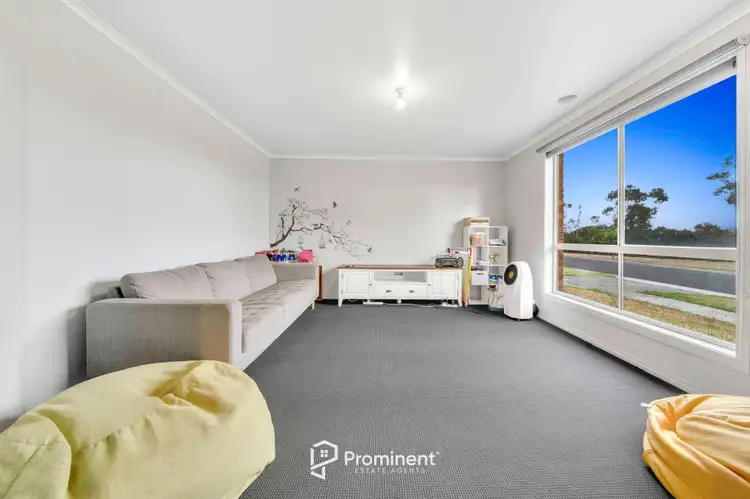 Fifth view of Homely house listing, 2 Redfern Way, Pakenham VIC 3810