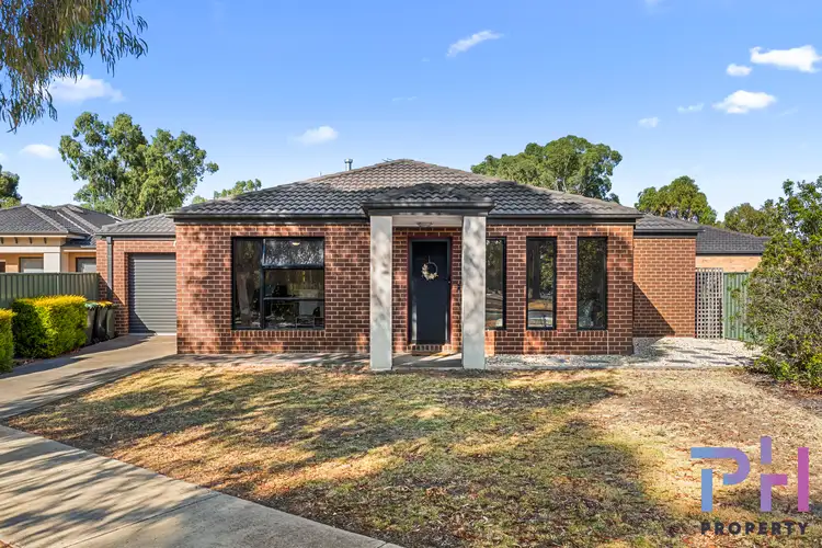Main view of Homely house listing, 33 Caulfield Drive, Ascot VIC 3551