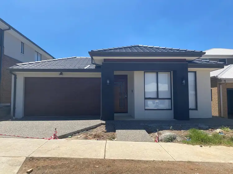 6 Willey Road, Clyde North VIC 3978