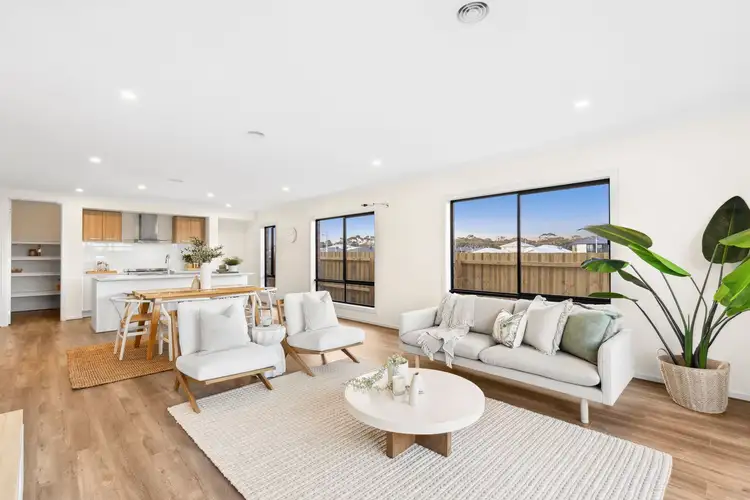 17 Sundews Crescent