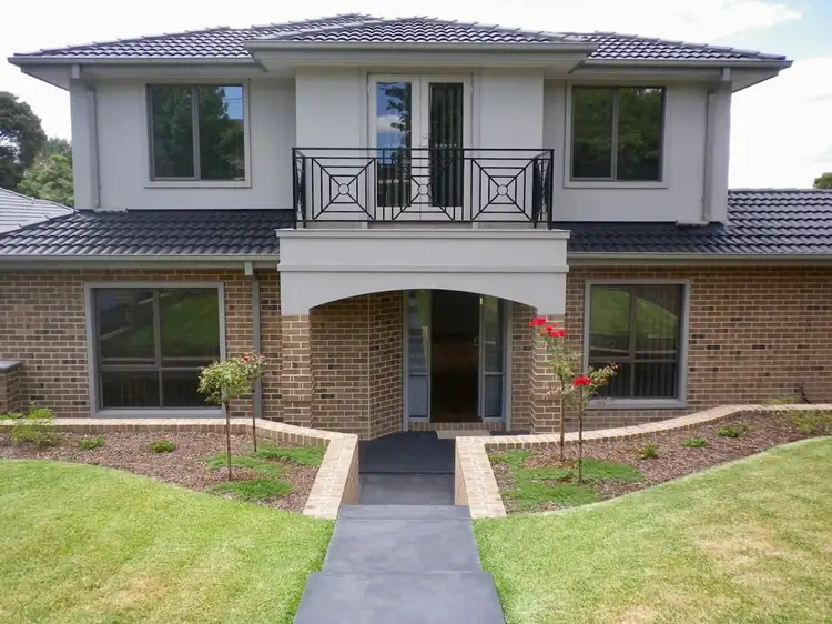 Main view of Homely townhouse listing, 1/21 Lemana Crescent, Mount Waverley VIC 3149
