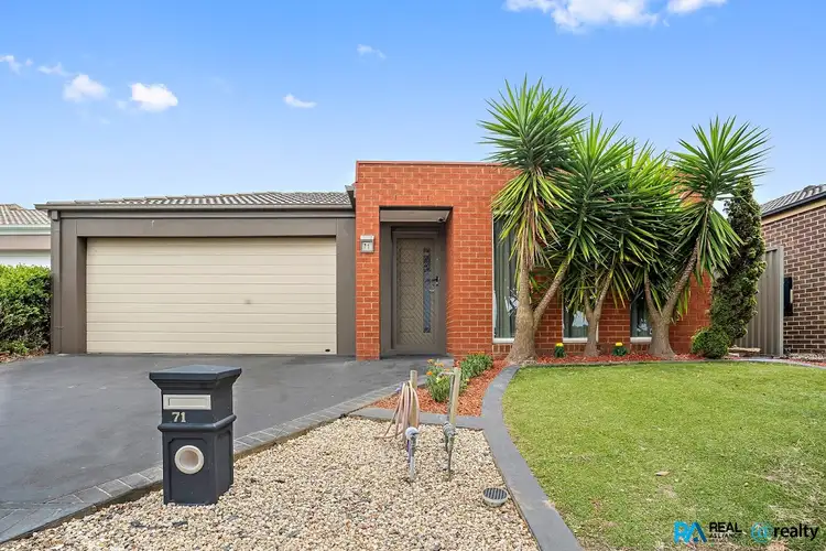 71 Broad Oak Drive, Cranbourne East VIC 3977