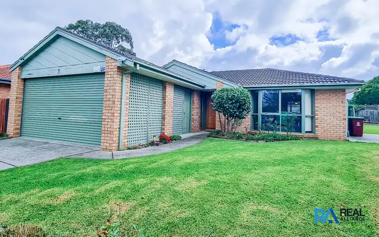2 Vincent Court, Cranbourne North VIC 3977