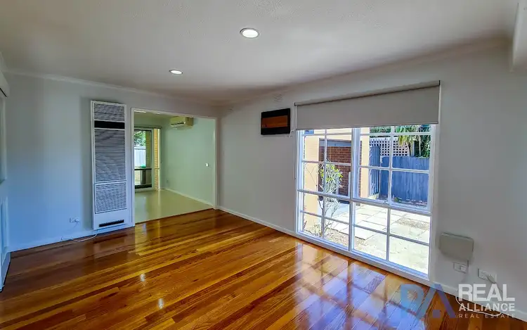 Fifth view of Homely house listing, 8 Bemersyde Drive, Berwick VIC 3806