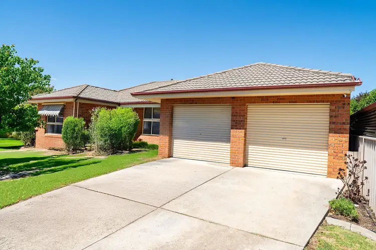 1 SLICE COURT, Wodonga VIC 3690