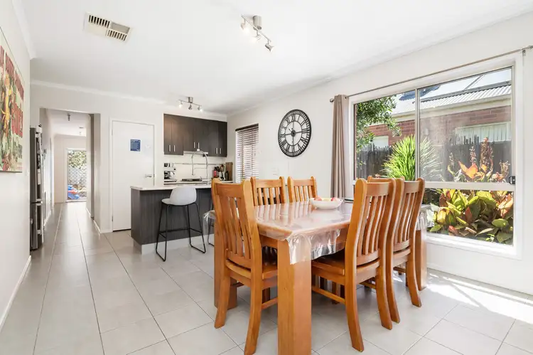 Fifth view of Homely house listing, 5 KENNA STREET, Wodonga VIC 3690