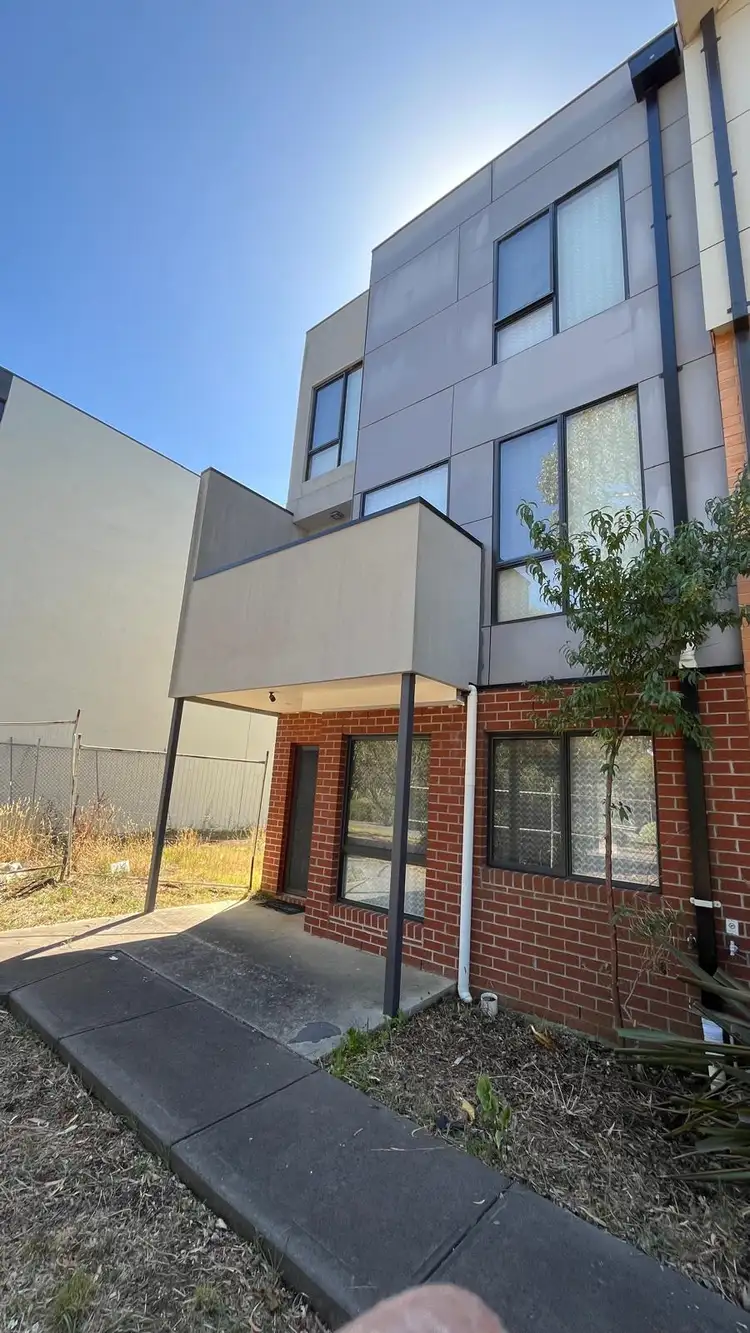 20 Featherpark Way