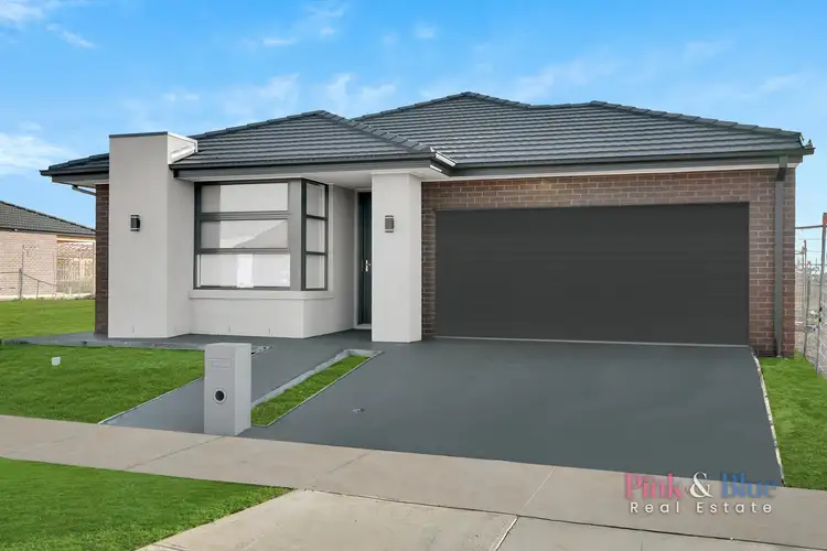 9 Camphor Gr, Rockbank VIC 3335