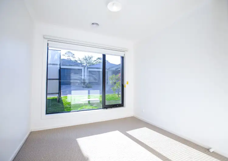Fifth view of Homely house listing, 26 Expedition Circuit, Pakenham VIC 3810