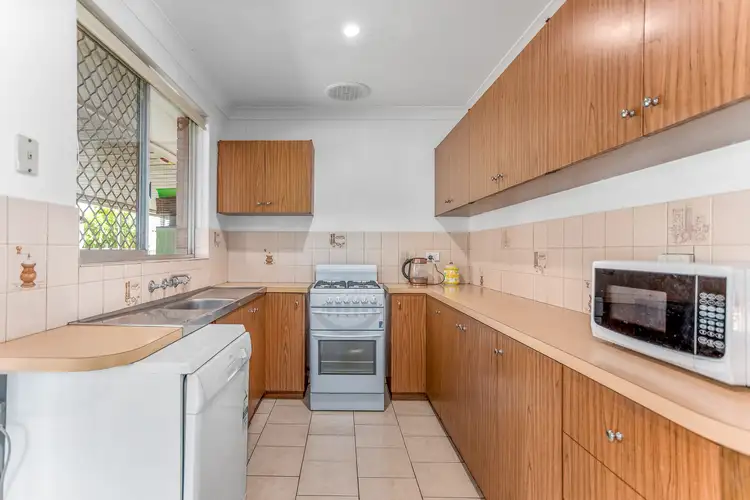 Fourth view of Homely house listing, 16 Cressida Way, Camillo WA 6111