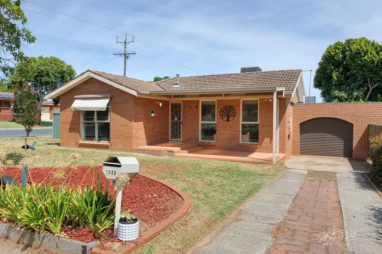 Second view of Homely house listing, 2/108 HUONS HILL ROAD, Wodonga VIC 3690