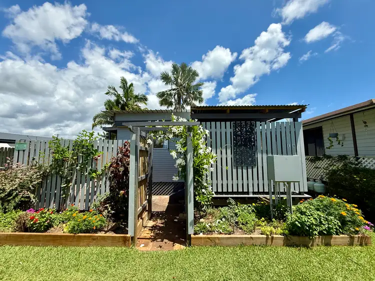 e8/61 Ocean Street, Torquay QLD 4655