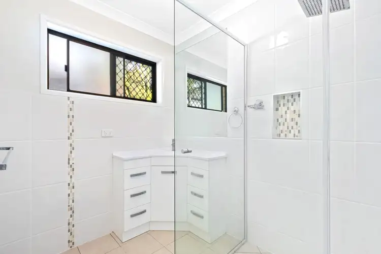 1/15 Wills Avenue, Golden Beach QLD 4551