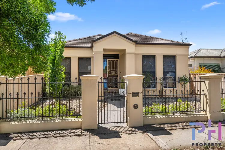 15B Somerville Street, Flora Hill VIC 3550