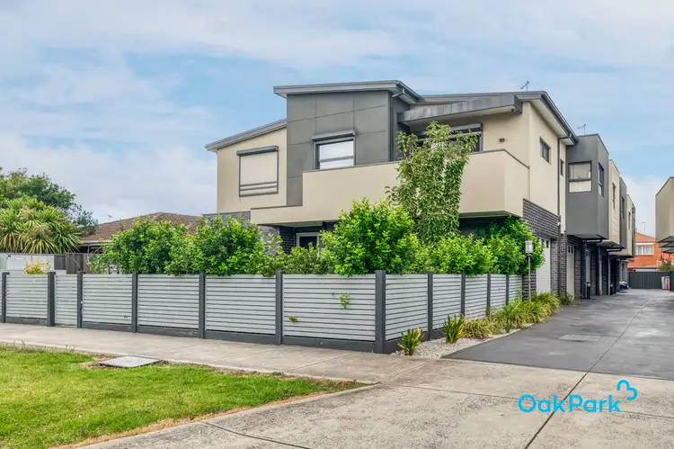 Main view of Homely townhouse listing, 3/7 Clovelly Avenue, Glenroy VIC 3046