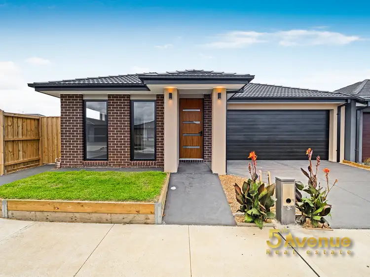 9 Sweep Street, Cranbourne East VIC 3977