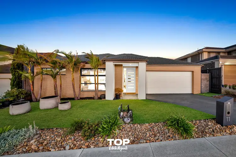 11 Kelton Avenue, Clyde North VIC 3978