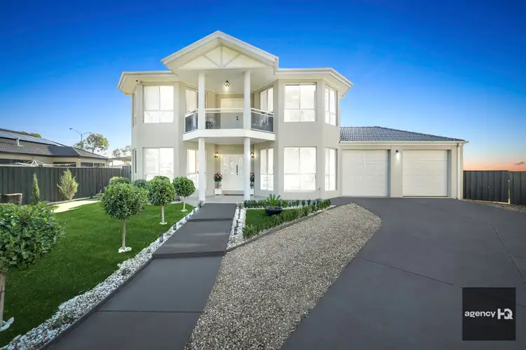 10 Springbank Court, Sanctuary Lakes VIC 3030