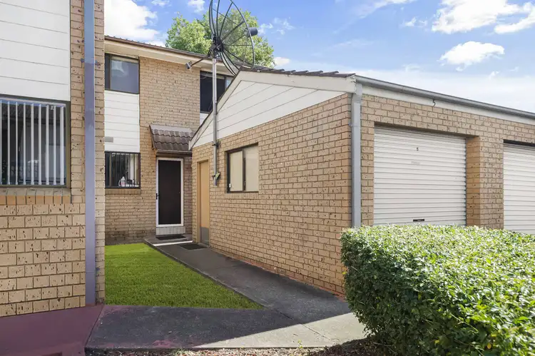 1 Manning Street