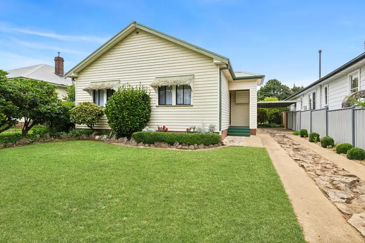 12 Wade Street, Crookwell NSW 2583