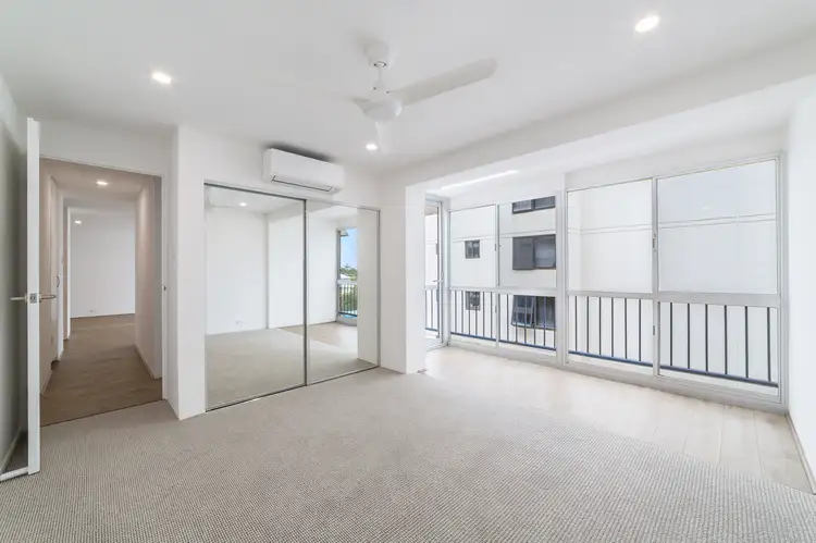 Sixth view of Homely unit listing, 4/32 Powell Crescent, Coolangatta QLD 4225